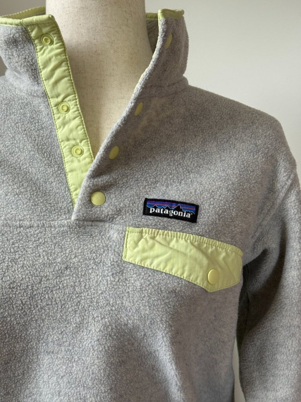 Patagonia Women's Lightweight Synchilla Snap-T Pullover Fleece XS - Picture 3 of 7
